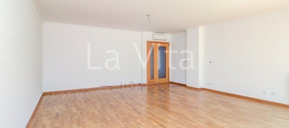 2 bedrooms Duplex in Oeiras, Portugal No. 134401 2
