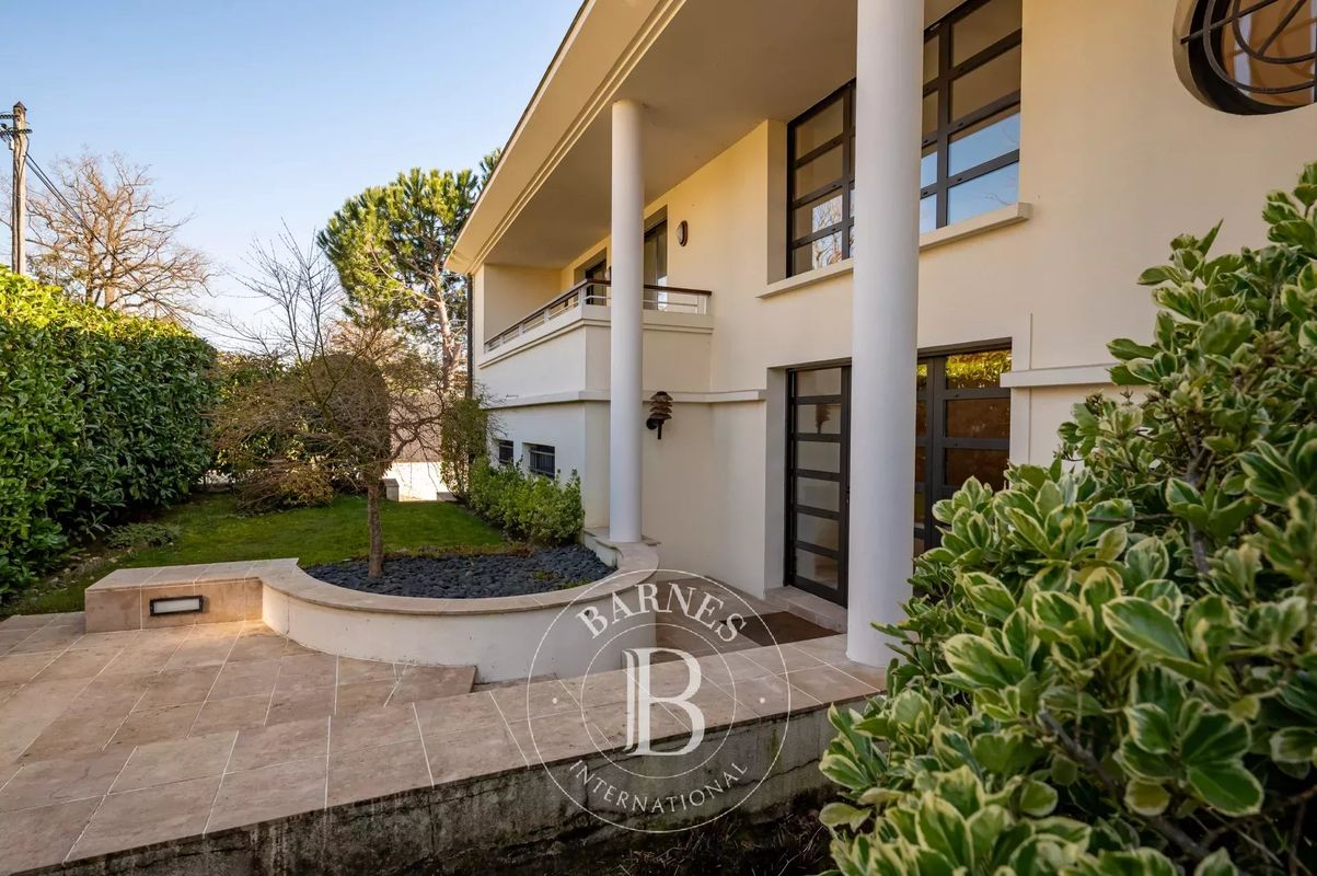 6 bedrooms House in Rueil-Malmaison, France No. 123256