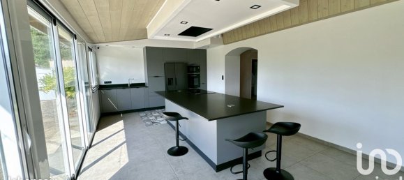 7 Schlafzimmer Villa in Mey, France, Nr. 252848 2