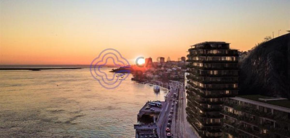 Apartamento T4 em Porto, Portugal N.º 3941