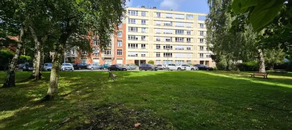 3 rooms Apartment in Lambersart, France No. 256810 3