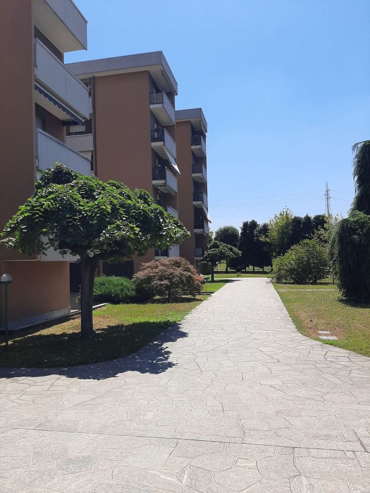2 bedrooms Apartment in Arluno, Italy No. 397571