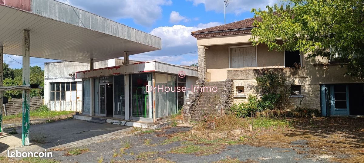 3 bedrooms House in Dordogne, France No. 293872