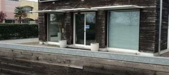 803m² Warehouse in Ponzano Veneto, Italy No. 299780 2