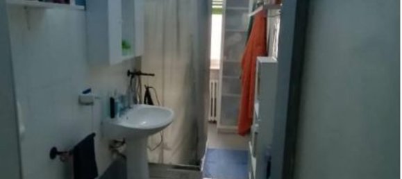 4 rooms Apartment in Vercelli, Italy No. 51320 9