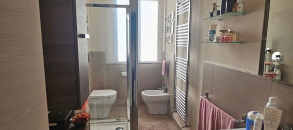 3 rooms Apartment in Fucecchio, Italy No. 254500 3