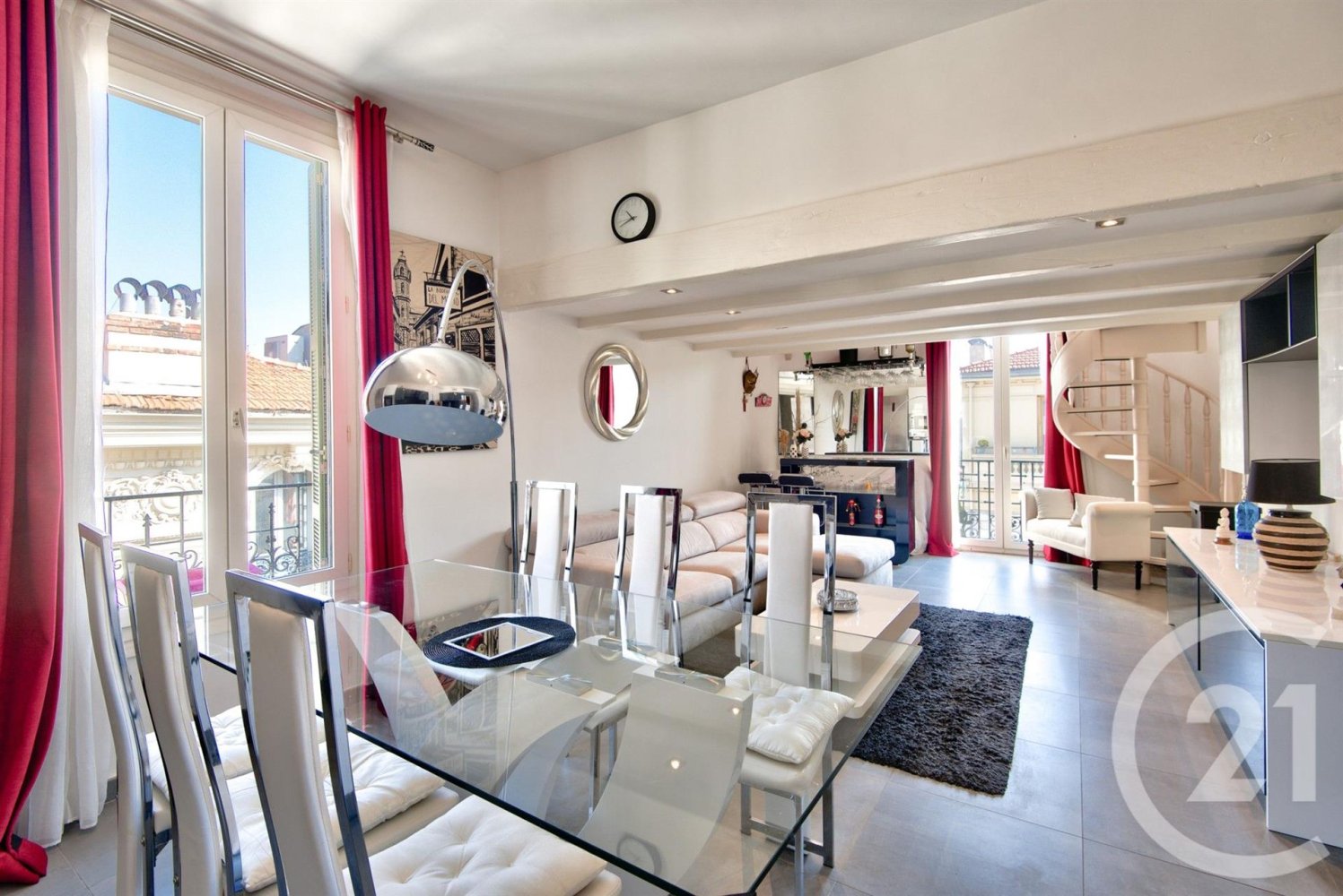 2 bedrooms Apartment in Nice, France No. 331695