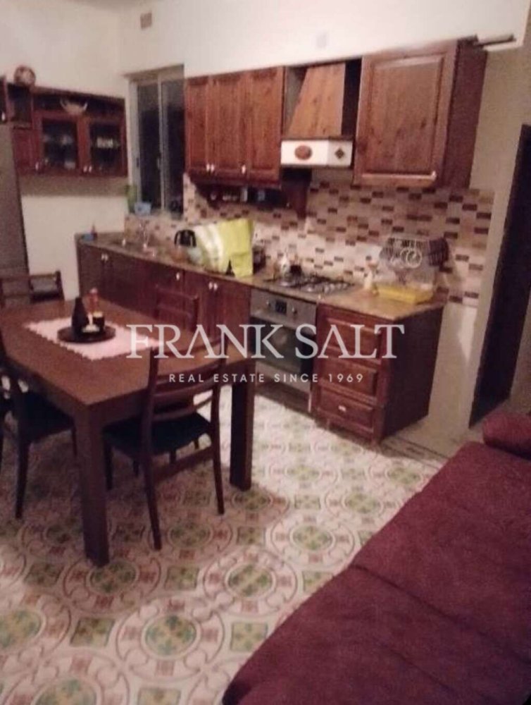 4 bedrooms Maisonette in Paola, Malta No. 8218