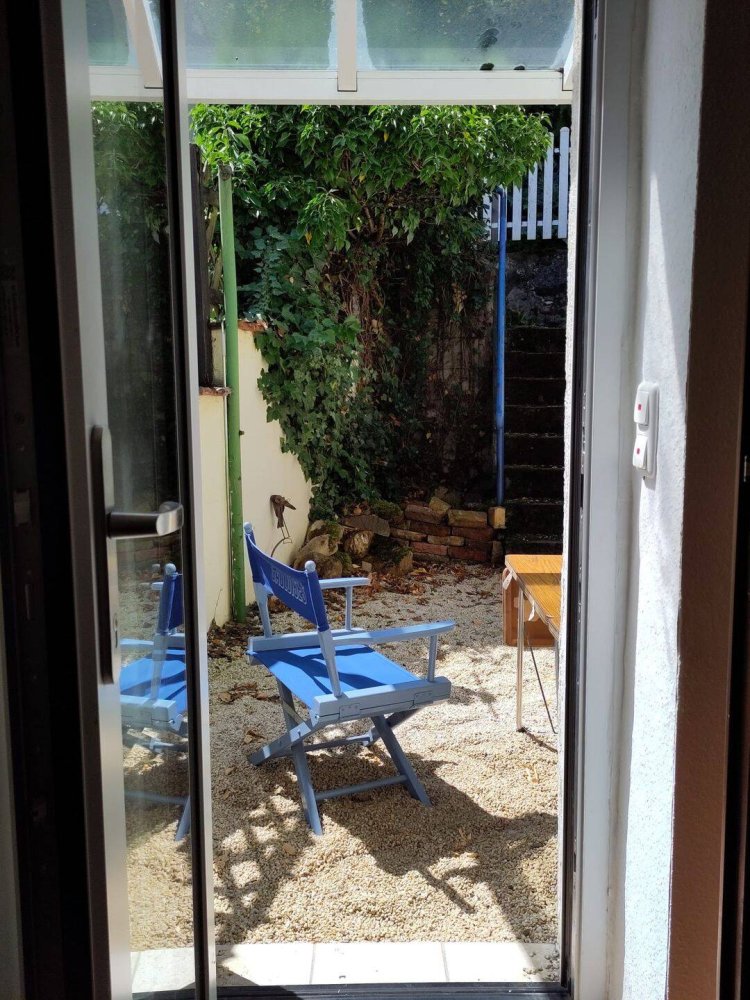 Casa de 6 habitaciónes en Wiesbaden, Germany No. 357520