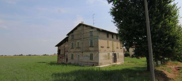 Terreno de 12 divisões em Cadelbosco di Sopra, Italy N.º 172011 15