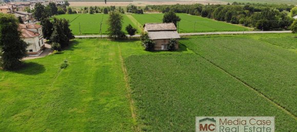 Terreno de 12 divisões em Cadelbosco di Sopra, Italy N.º 172011 12