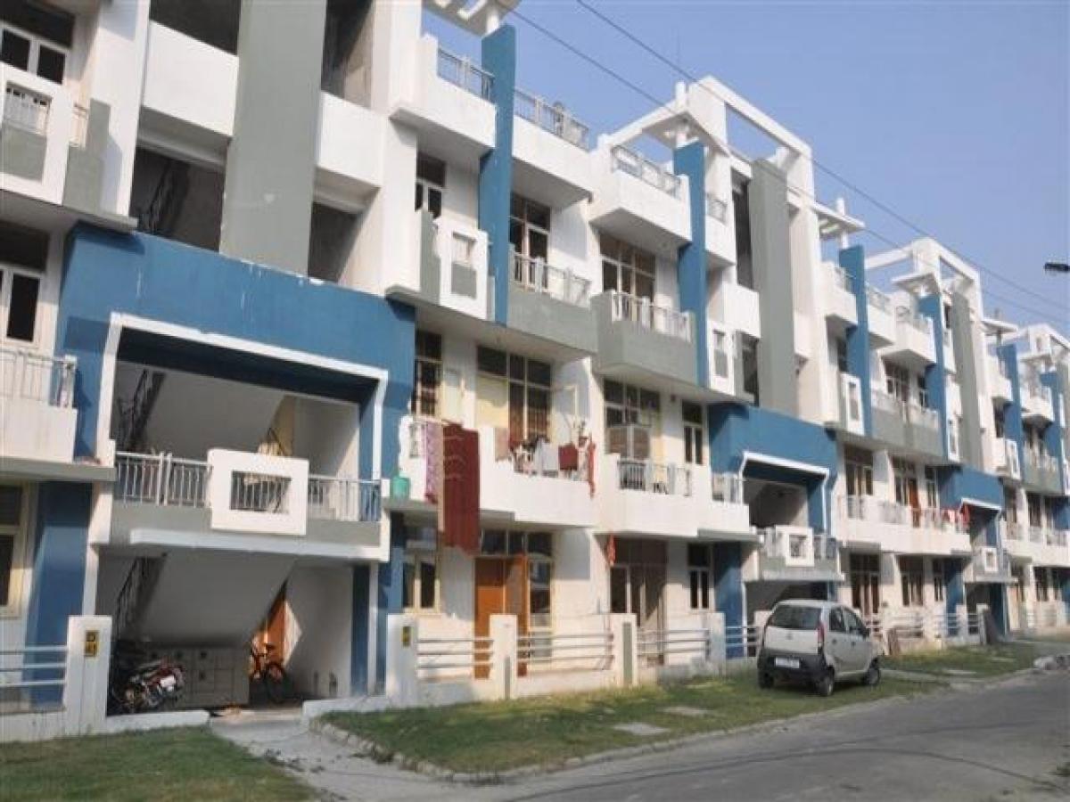 2 bedrooms House in Lucknow, India No. 4677