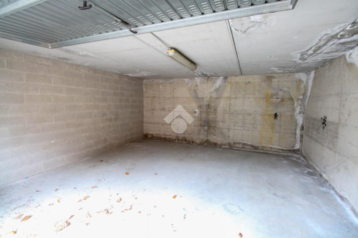 1-Zimmer Garage in Terno d'Isola, Italy, Nr. 125081