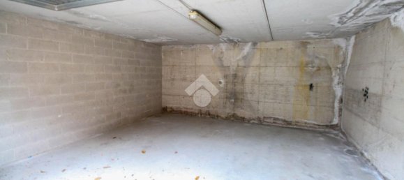 1-Zimmer Garage in Terno d'Isola, Italy, Nr. 125081 6