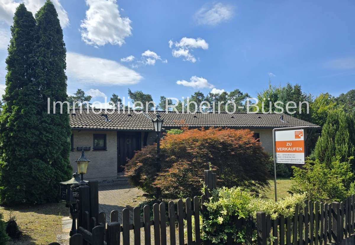 Бунгало с 3 спальнями в Фирзен, Германия № 236602