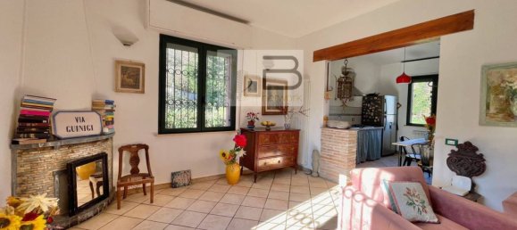 3 bedrooms Villa in Camaiore, Italy No. 89346 7