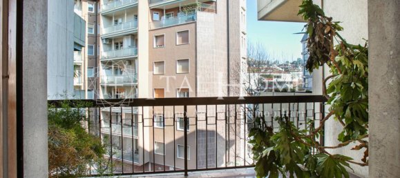 Apartamento de 4 habitaciónes en Bergamo, Italy No. 2191 11