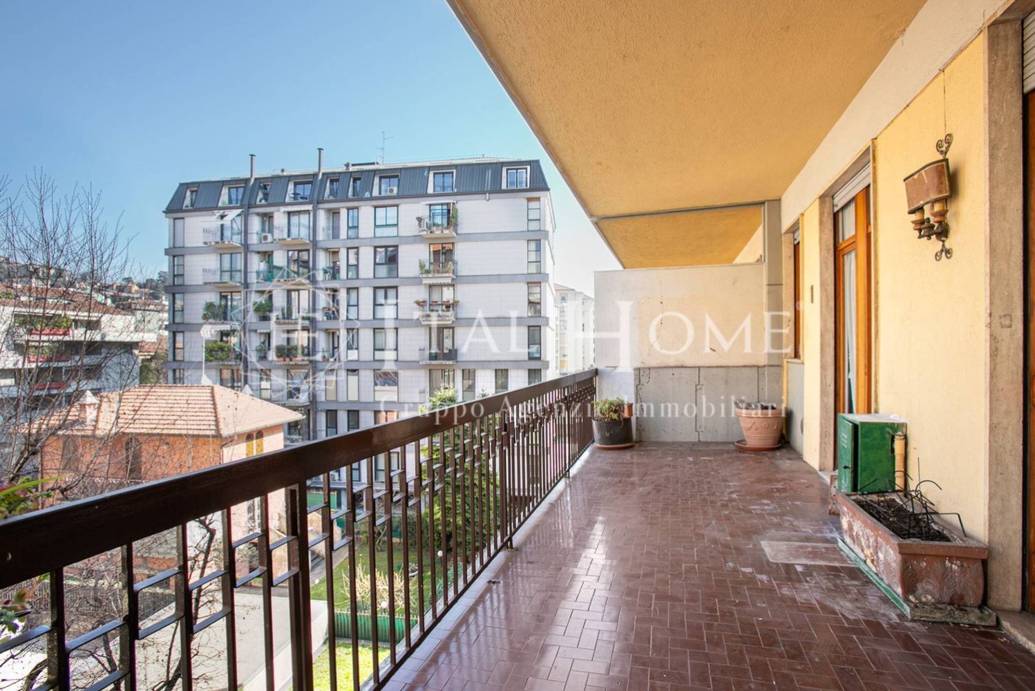 Apartamento de 4 habitaciónes en Bergamo, Italy No. 2191