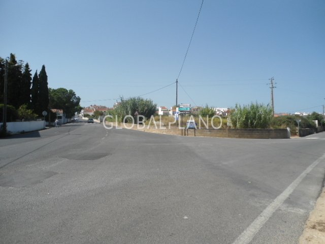 1417m² Land in Alvor, Portugal No. 253491
