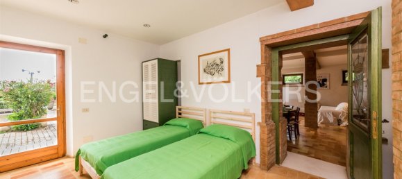 Casa de 4 dormitorios en Osimo, Italy No. 132955 14