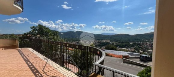 Квартира с 3 комнатами в Фьюджи, Италия № 274073 13