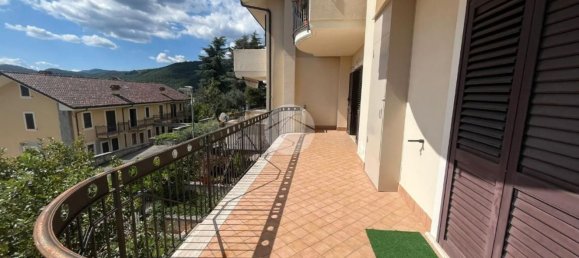 Квартира с 3 комнатами в Фьюджи, Италия № 274073 8