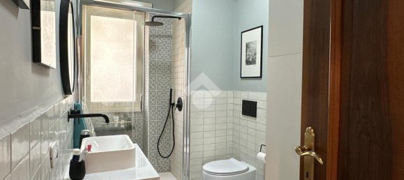 3 bedrooms Apartment in Rome, Italy No. 381008 9