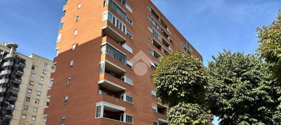 3 bedrooms Apartment in Rome, Italy No. 381008 24