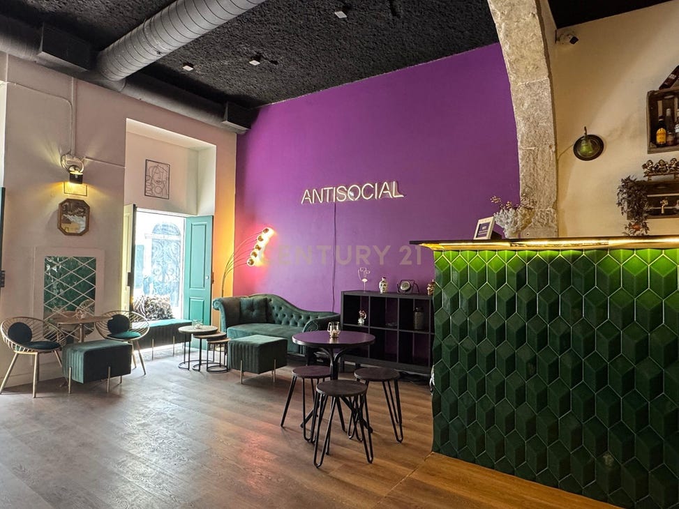 67m² Commercial property in Lisbon, Portugal No. 236193