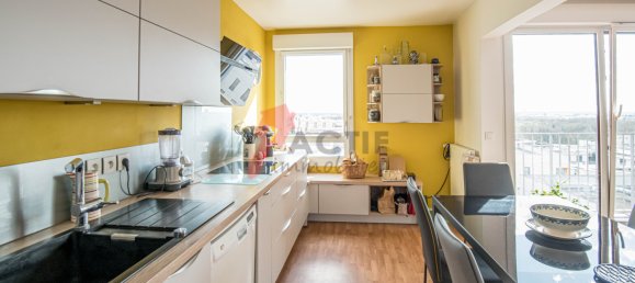 3 Schlafzimmer Doppelhaus in Evry, France, Nr. 175071 4