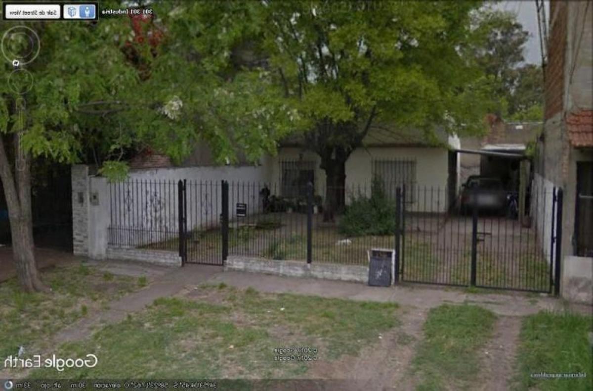 2 bedrooms House in Almirante Brown, Argentina No. 84520