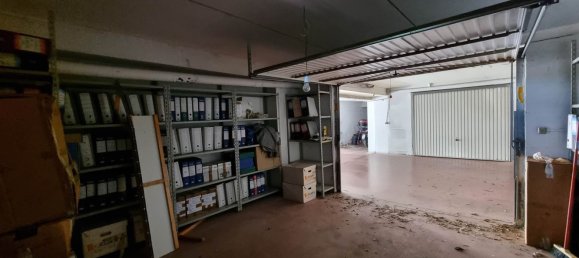 Garage à Poggio Mirteto, Italy 28m² No. 67555 3