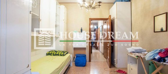4 bedrooms Apartment in Rome, Italy No. 321379 17