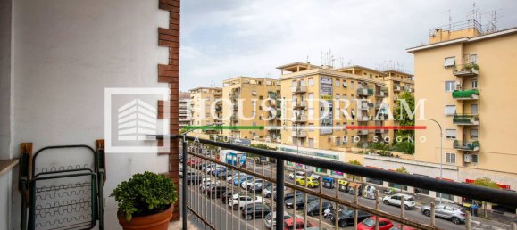 4 bedrooms Apartment in Rome, Italy No. 321379 26