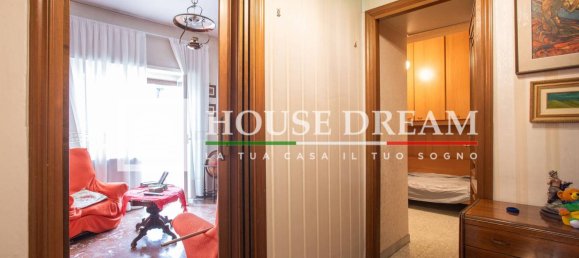 4 bedrooms Apartment in Rome, Italy No. 321379 4