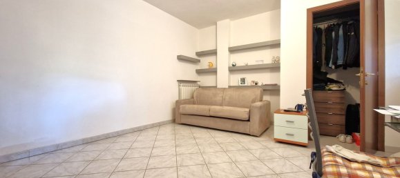 2-salle Appartement à Castelletto sopra Ticino, Italy No. 280306 6