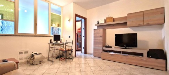 2-salle Appartement à Castelletto sopra Ticino, Italy No. 280306 9