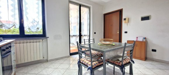 2-salle Appartement à Castelletto sopra Ticino, Italy No. 280306 4