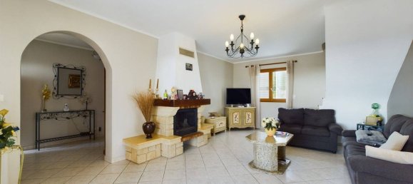 4 bedrooms Villa in Borgo, France No. 232706 2