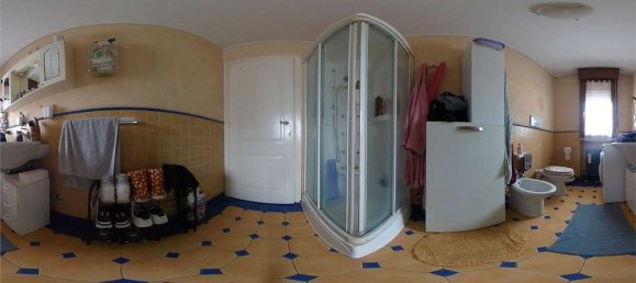 4 bedrooms Apartment in Reggio Emilia, Italy No. 374531 8