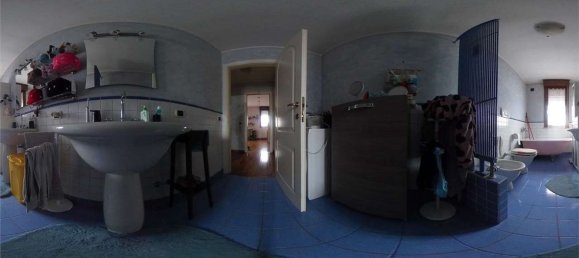4 bedrooms Apartment in Reggio Emilia, Italy No. 374531 10