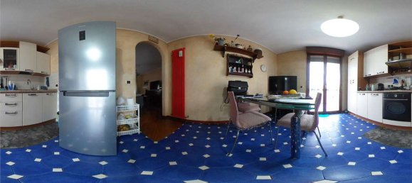 4 bedrooms Apartment in Reggio Emilia, Italy No. 374531 6