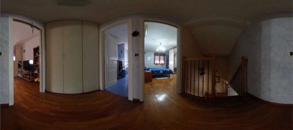 4 bedrooms Apartment in Reggio Emilia, Italy No. 374531 9