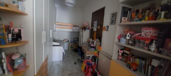 4 rooms Apartment in Carrara, Italy No. 49533 3