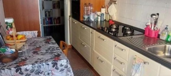 4 rooms Apartment in Carrara, Italy No. 49533 14