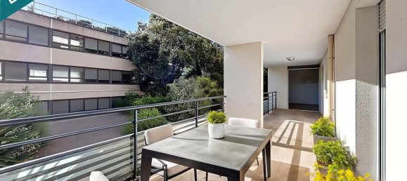 Apartamento de 2 dormitorios en Marseille, France No. 343401 10