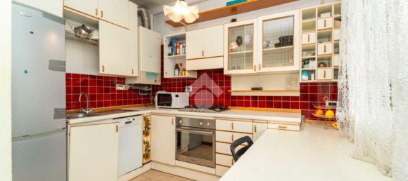 2 bedrooms Apartment in Collegno, Italy No. 76360 4