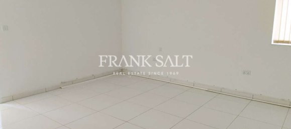 Office in Zebbug, Malta No. 12827 2