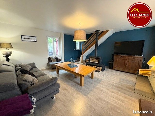 Casa de 4 dormitorios en Fitz-James, France No. 363602