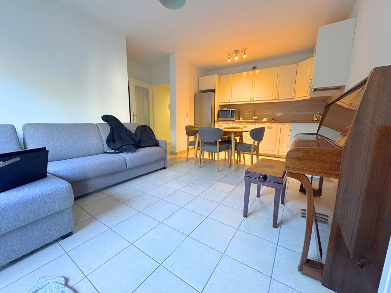 2 bedrooms Apartment in Cachan, France No. 130473